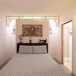 Sentirsi A Casa * Πιατσέντζα