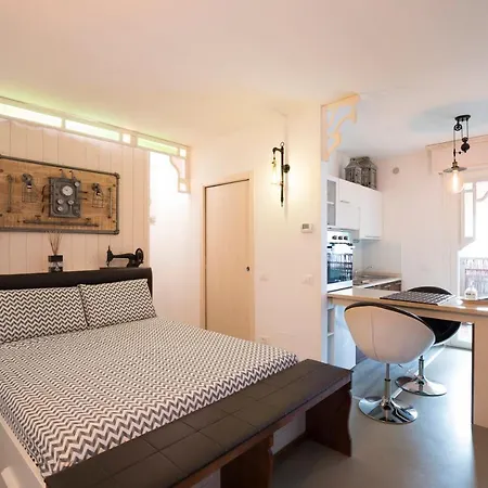 Sentirsi A Casa * Πιατσέντζα